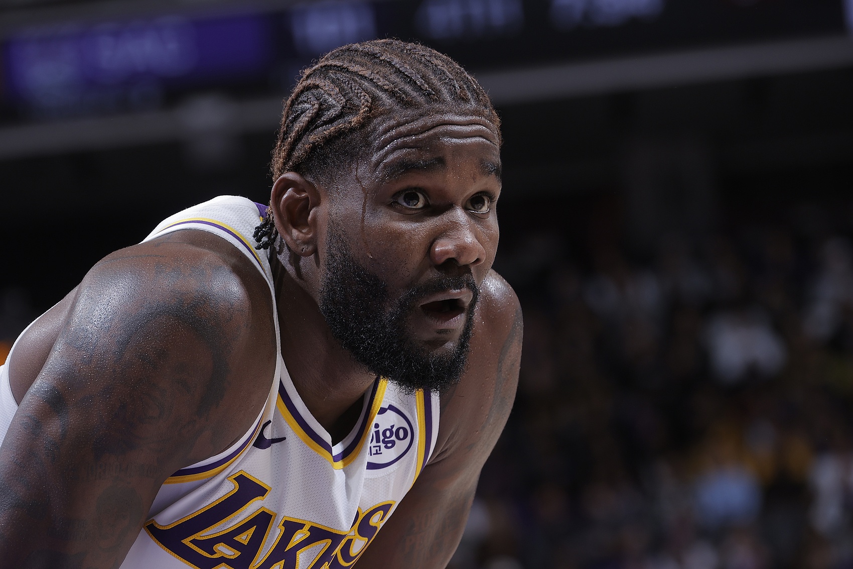 九游体育可靠吗-艾顿已引起湖人将帅不满！消息人士：内线球员排着队想搭档东契奇